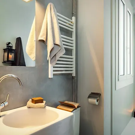 Fuji - 2 Bedrooms And Terrace In Eixample Esquerra Barcelona